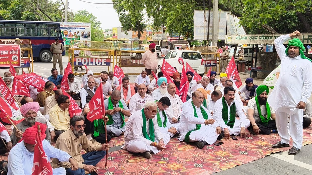 Farmers stage protest in front of DC office against market conditions