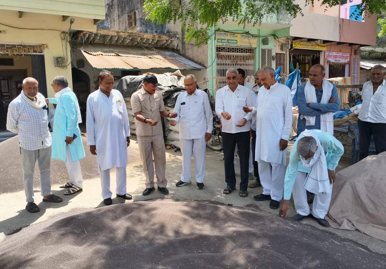 The government must immediately resolve the farmers' problems: Radheshyam
