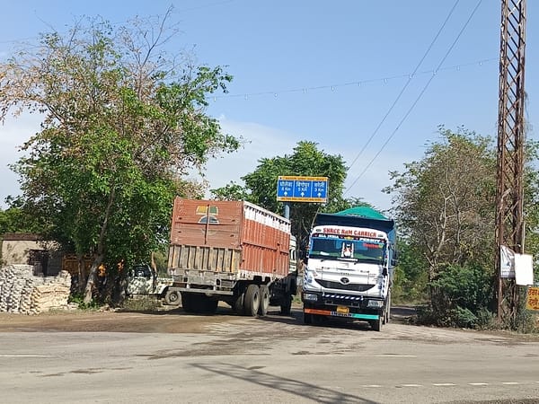 Concerns Rise Over Heavy Dumper Traffic at Dholera Turn