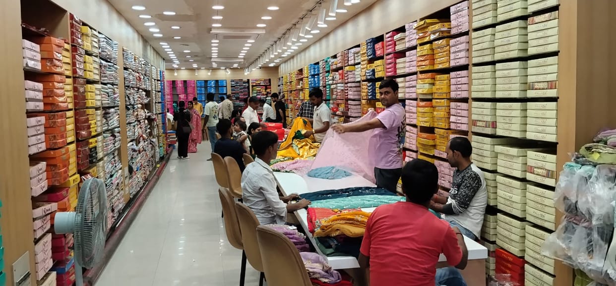 Kharmas is about to leave... business booms due to Sahalag, market shines