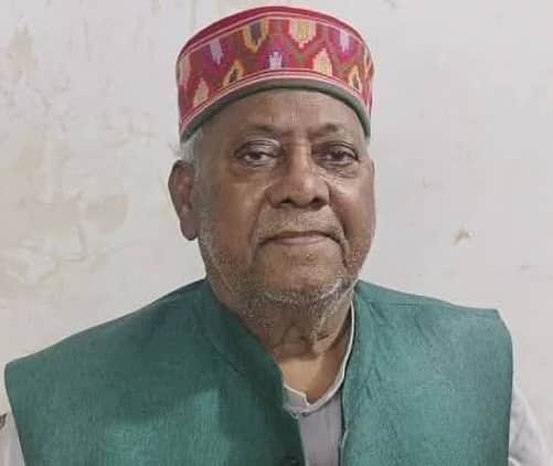 घोसी लोकसभा के पूर्व सांसद मृतक हरिनारायण राजभर। फाइल फोटो,परिजन