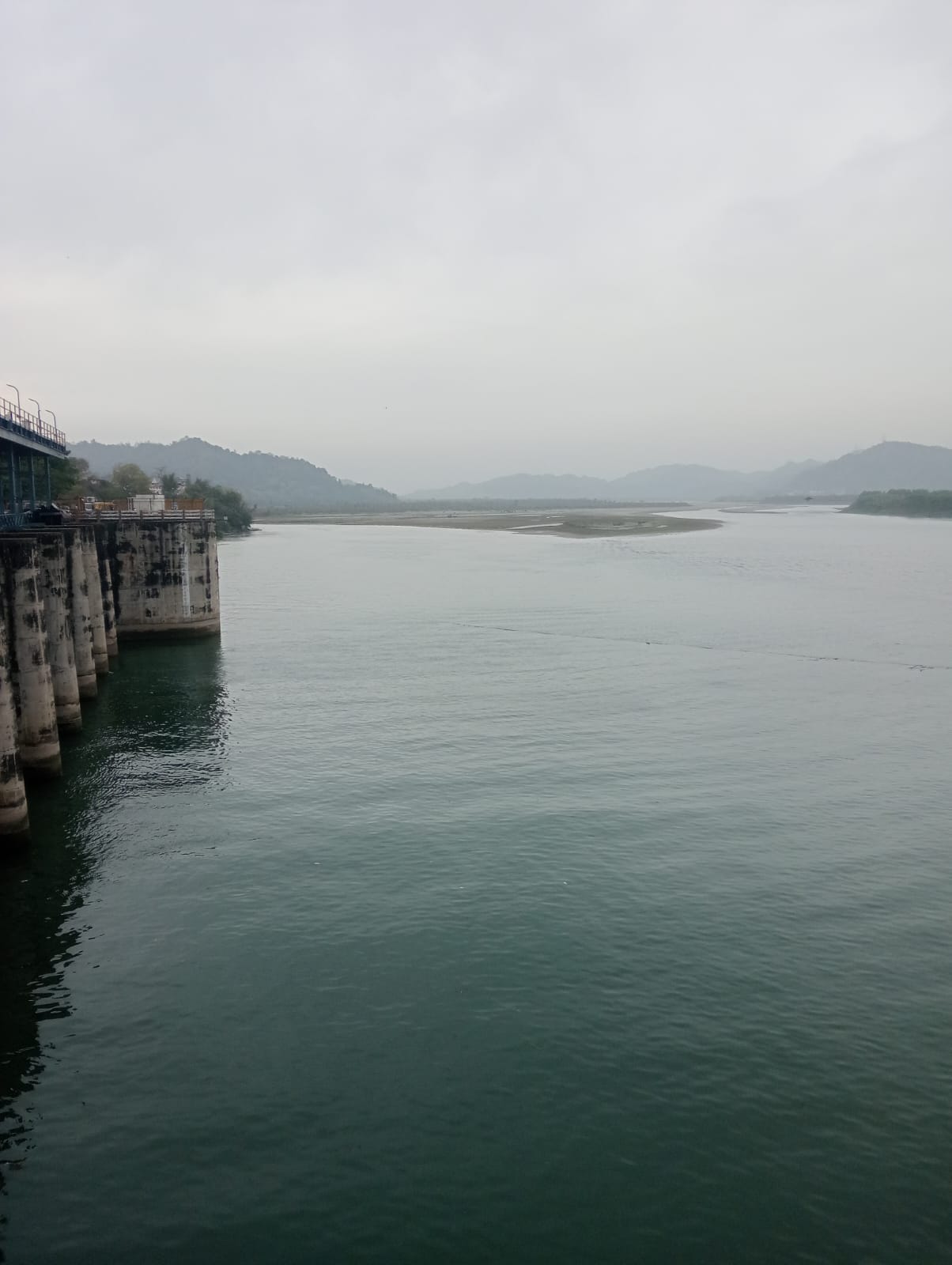 Water level rises at Hathinikund Barrage, relief to farmers