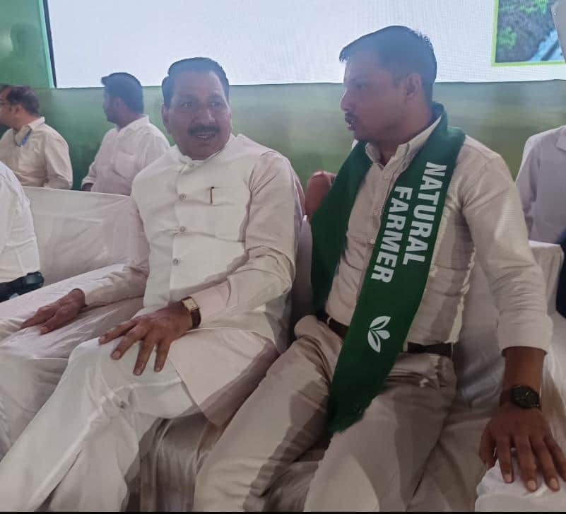 कृषि मेले में पहुंचे किसान रत्न अवार्डी यशपाल खोला। स्रोत : किसान