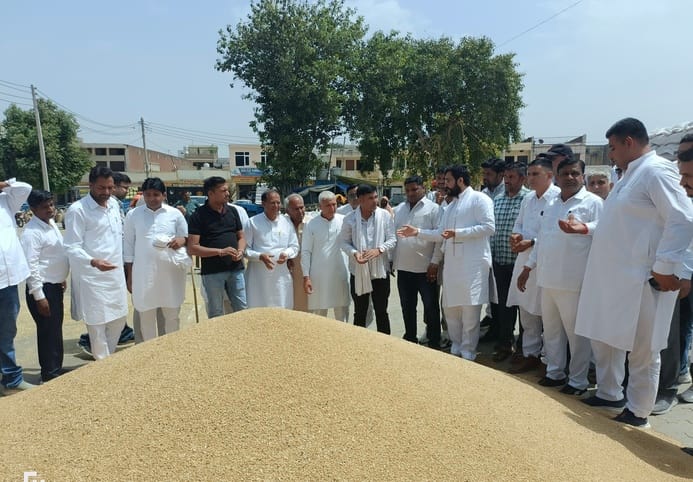 Farmers hit hard by double whammy, government policies and weather create crisis: Surjewala