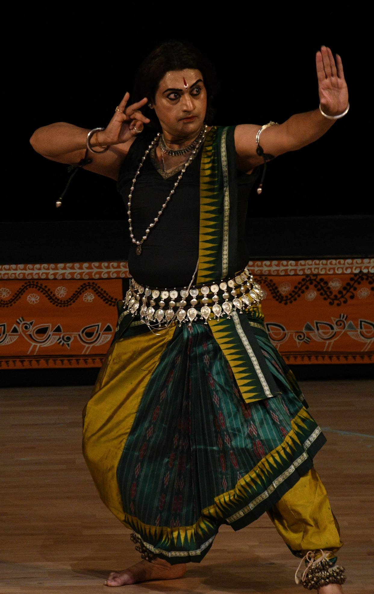 The Eternal Love of Radha and Krishna Descends Upon the Stage
