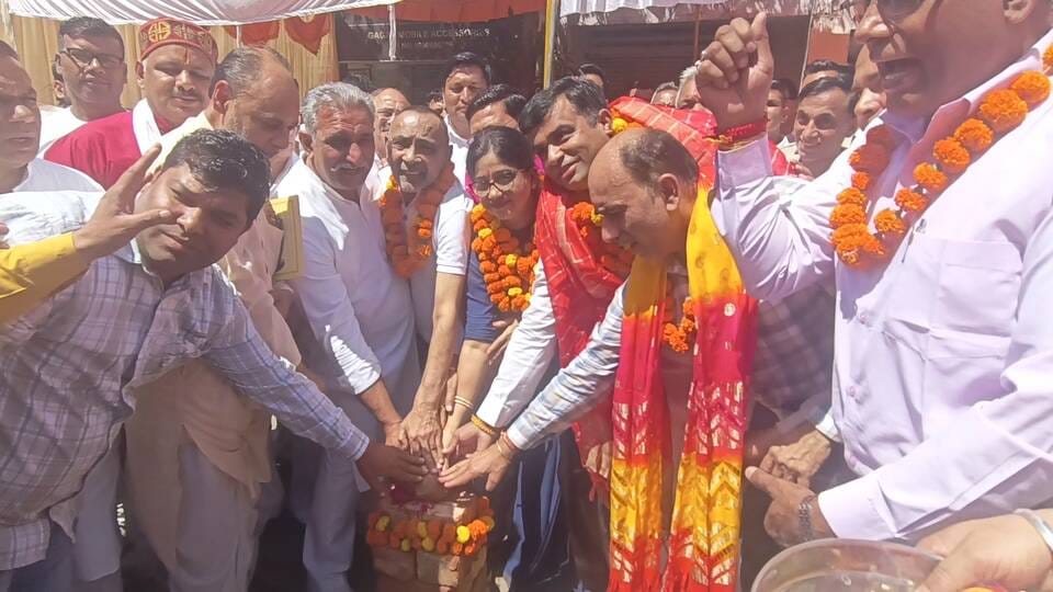 Foundation stone laid for Punjabi Panchnad Gate to be built at a cost of Rs 25 lakh
