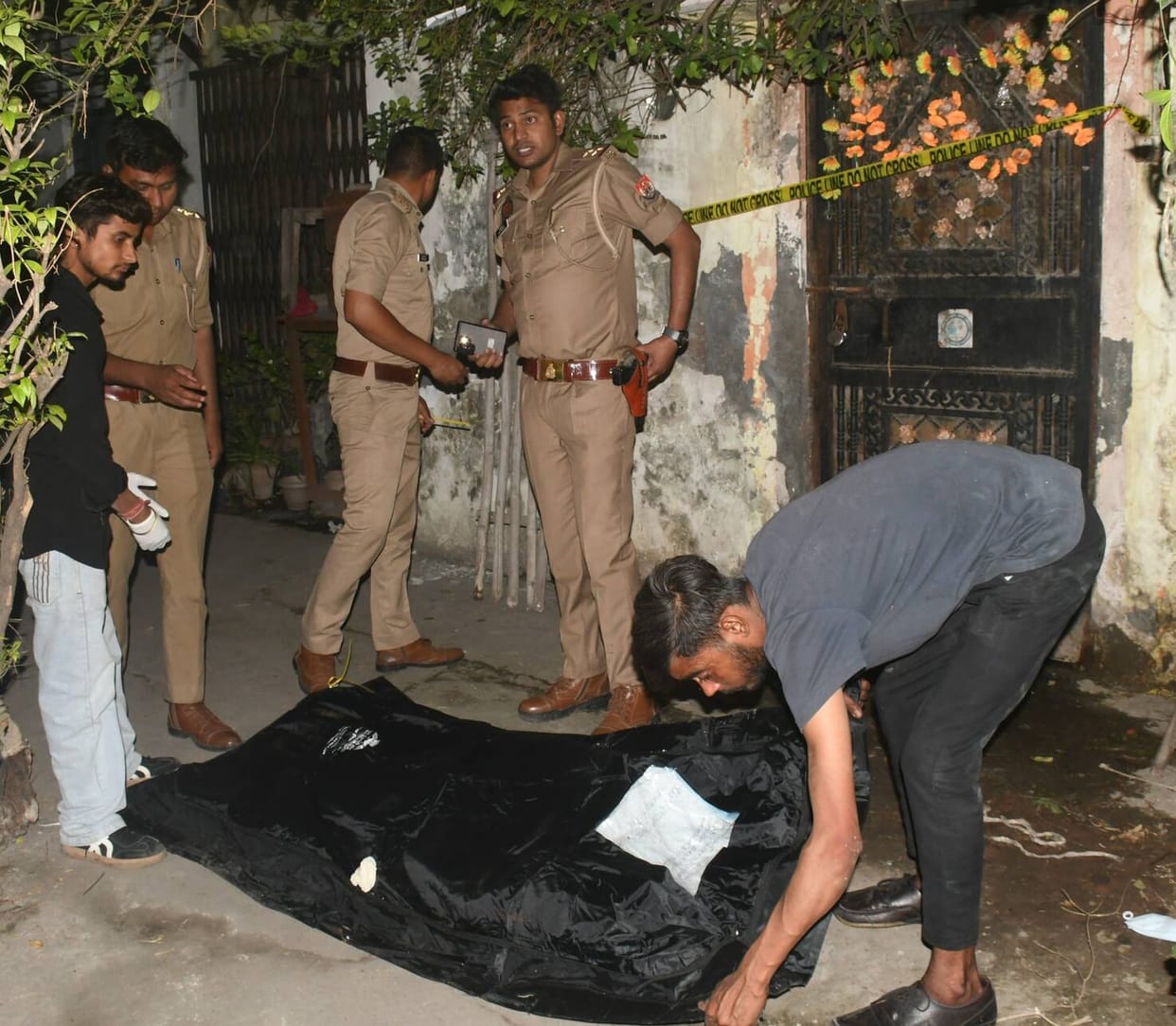Priyanka's mobile and postmortem report will reveal the secret of her death.