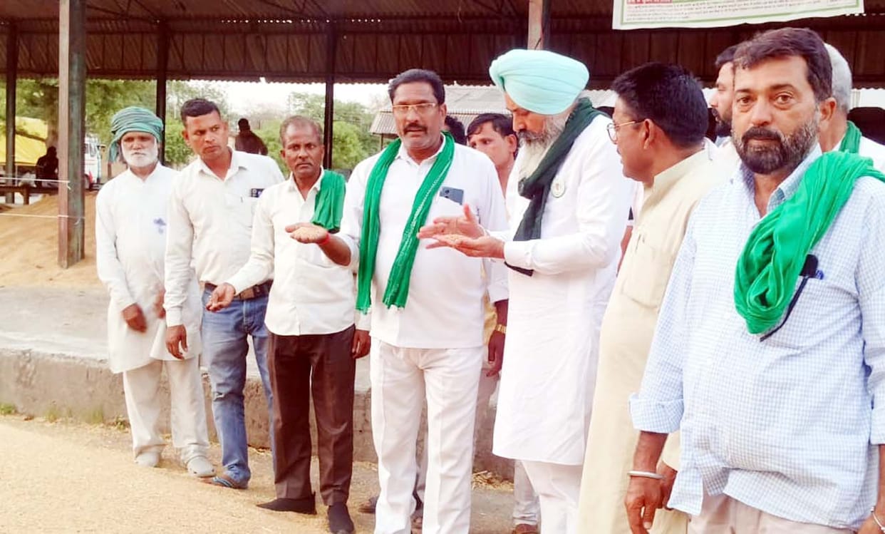 Farmers Being Turned Away from Procurement Centers; Warning of Agitation