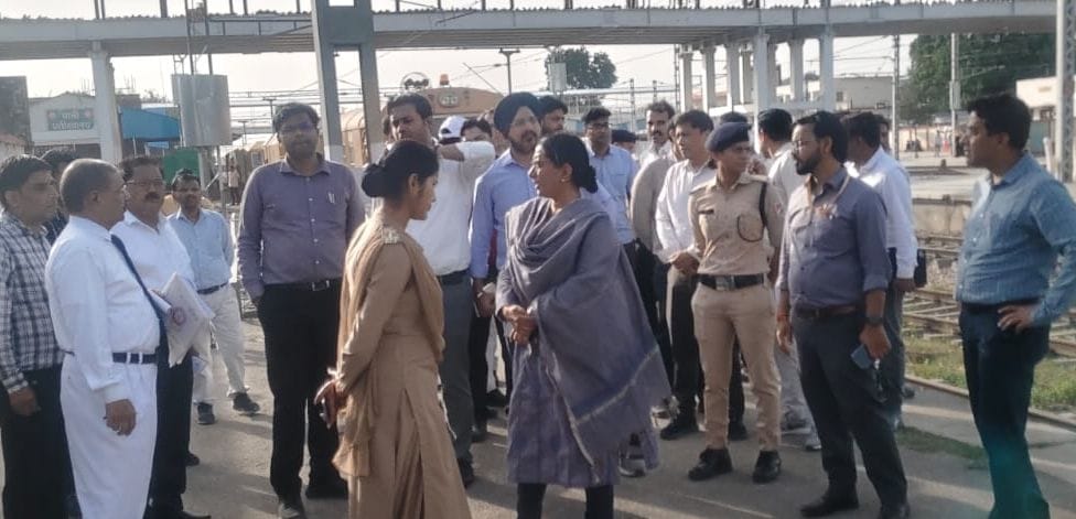 The DRM issued instructions to expedite construction work.