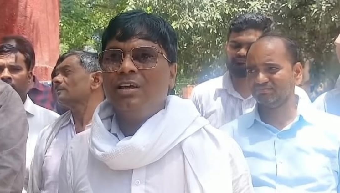Dispute between Principal and teacher in Inter College, allegation of assault