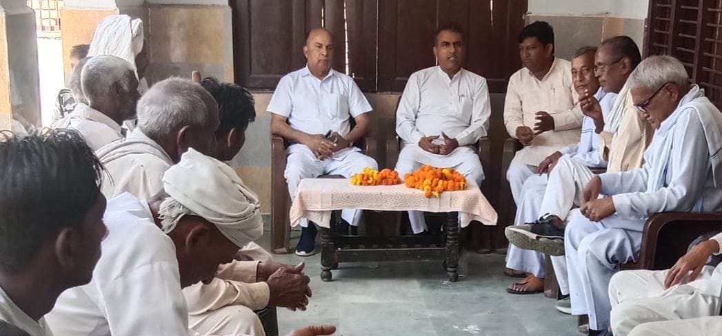 Paid homage by offering flowers on the picture of Baba Saheb