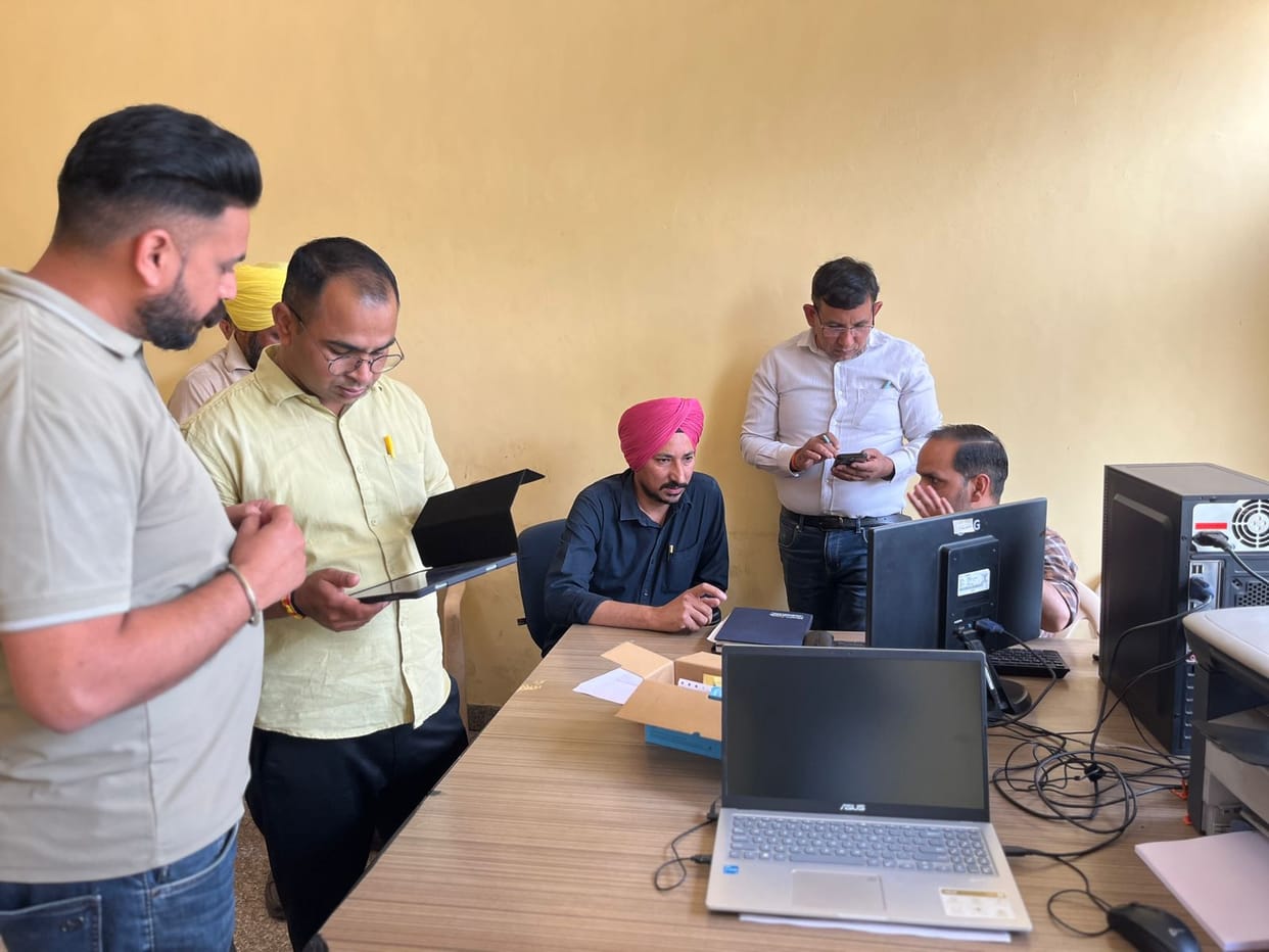 Chairman conducts surprise inspection of Mandi, checks food quality in canteen