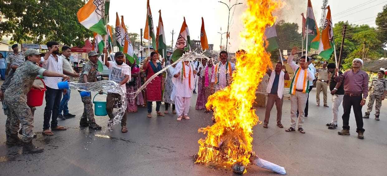District Congress stages protest against misdeeds of minor girl in Bijapur