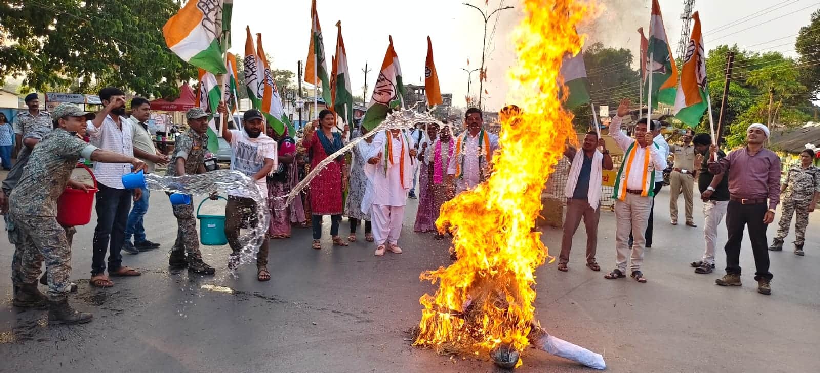 जिला कांग्रेस का प्रदर्शन