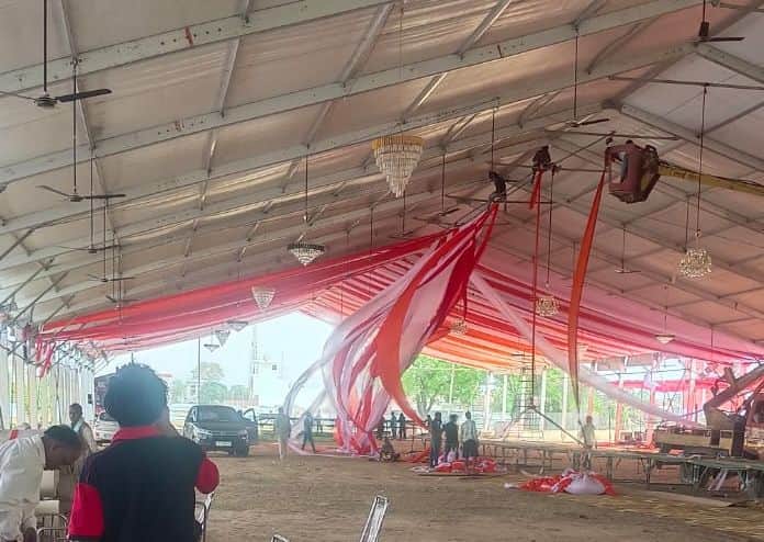 बरेली मोड़ पर आध्यात्मिक सत्संग के लिए तैयार होता पांडाल। स्रोत: आयोजक