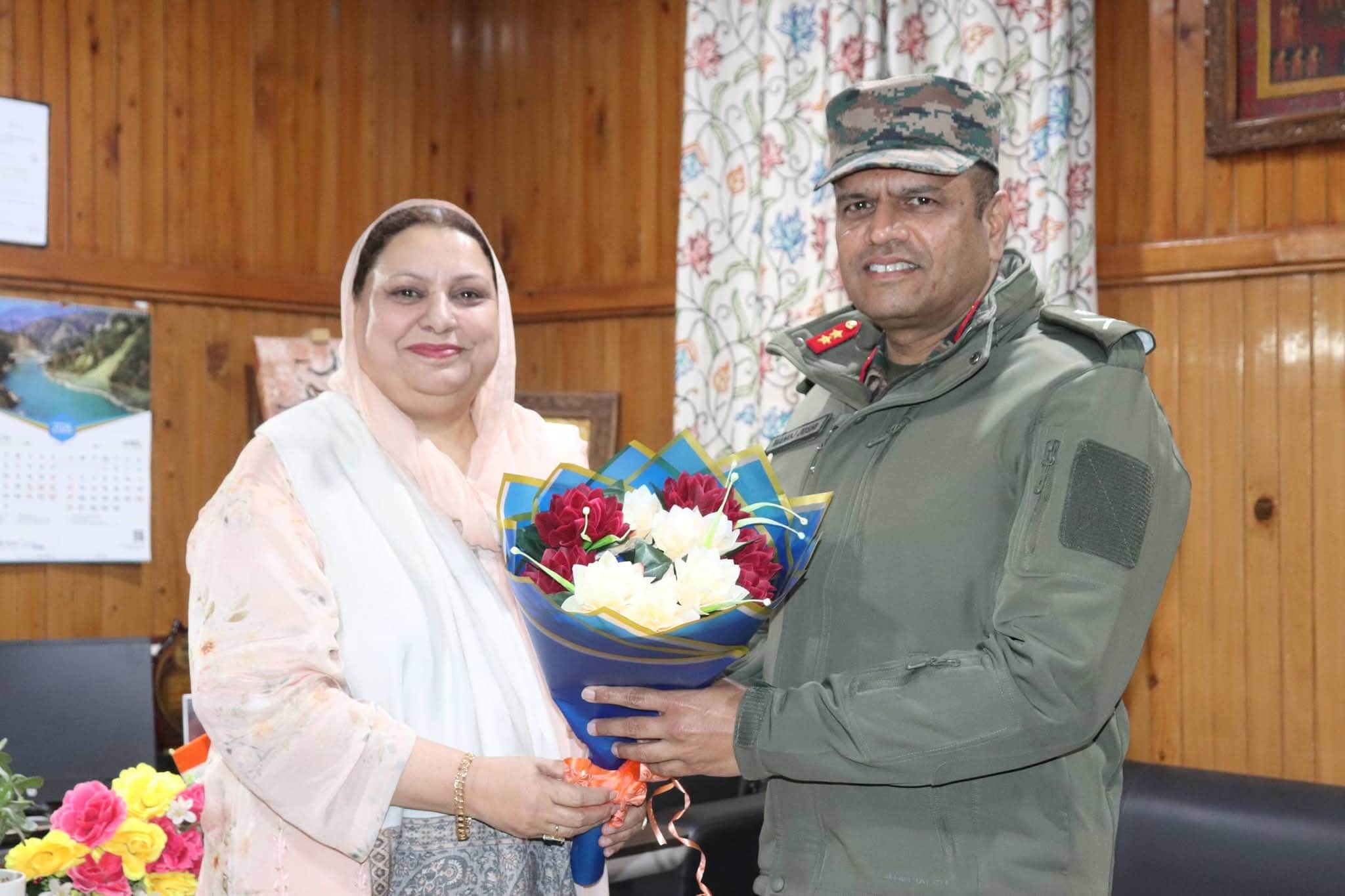 बारामुला में कार्यक्रम के दौरान जीओसी। स्रोत सेना