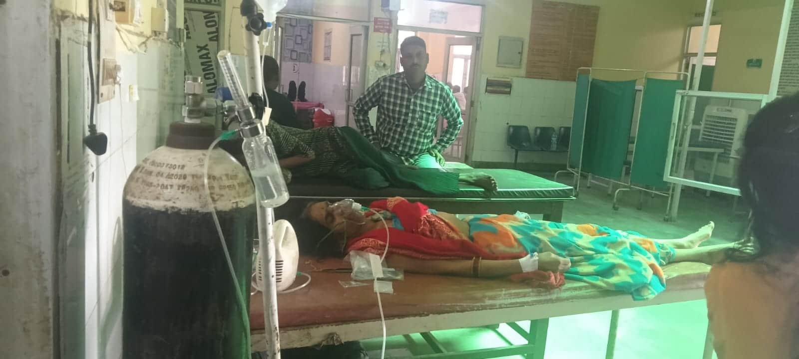 फोटो 21 महाराजा तेज सिंह जिला अस्पताल में भर्ती मरीज। संवाद