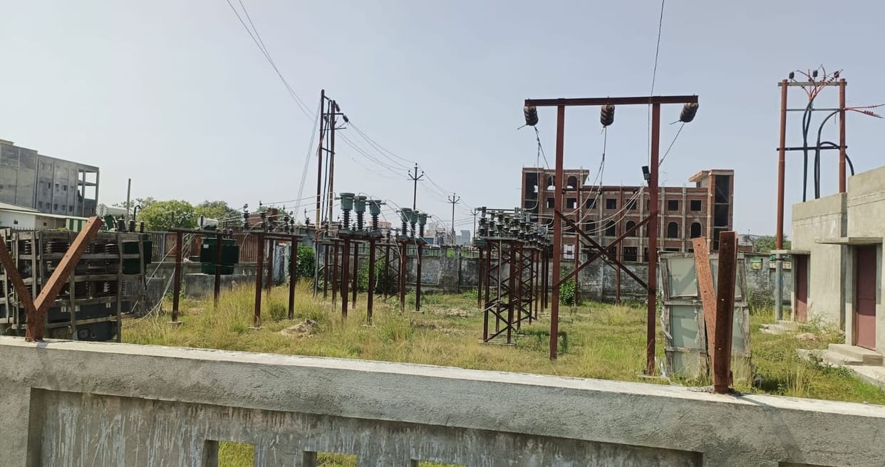 The district hospital's power feeder is still closed after eight years.