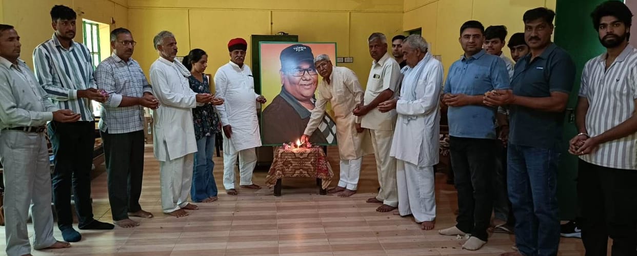 Villagers have instituted awards in memory of film actor Satish Kaushik.