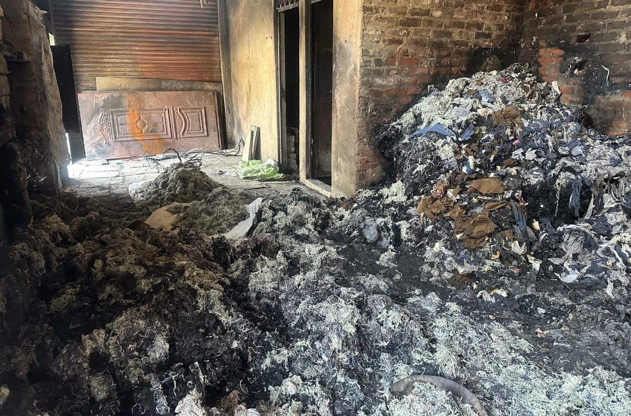 Fire broke out in the cotton manufacturing factory, the power went out as soon as the submersible pump was turned on