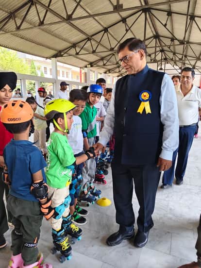 Little Angel's team won the district level skating competition.