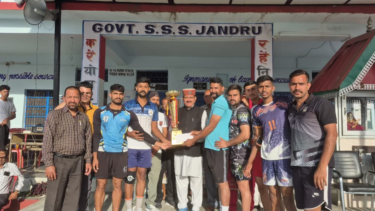 Palampur team became the winner in volleyball competition