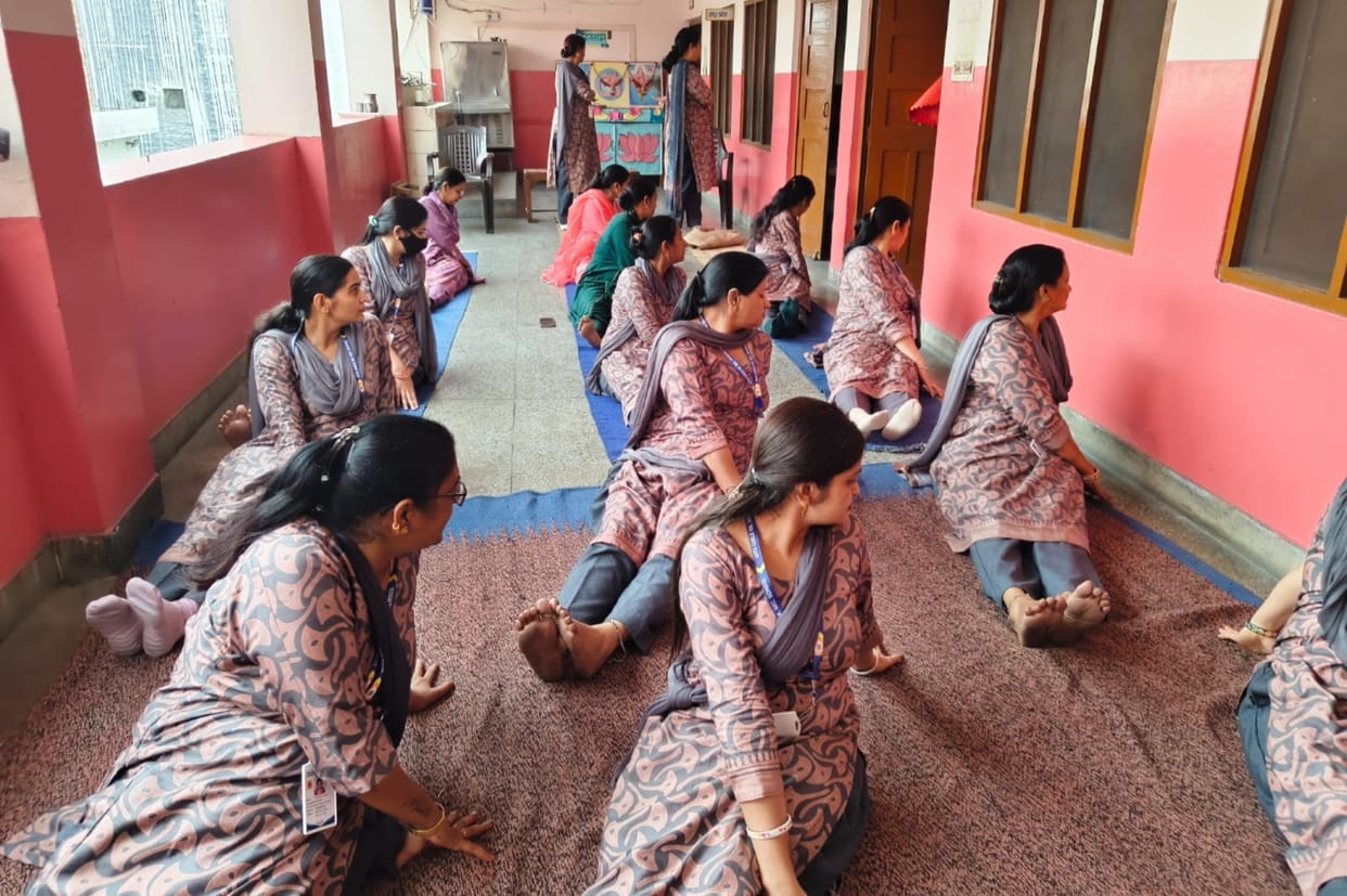 Acharya Efficiency Class became a confluence of Yoga, Education and Discipline