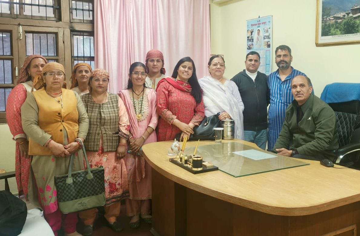 If the liquor shop is not transferred within two days, women will protest