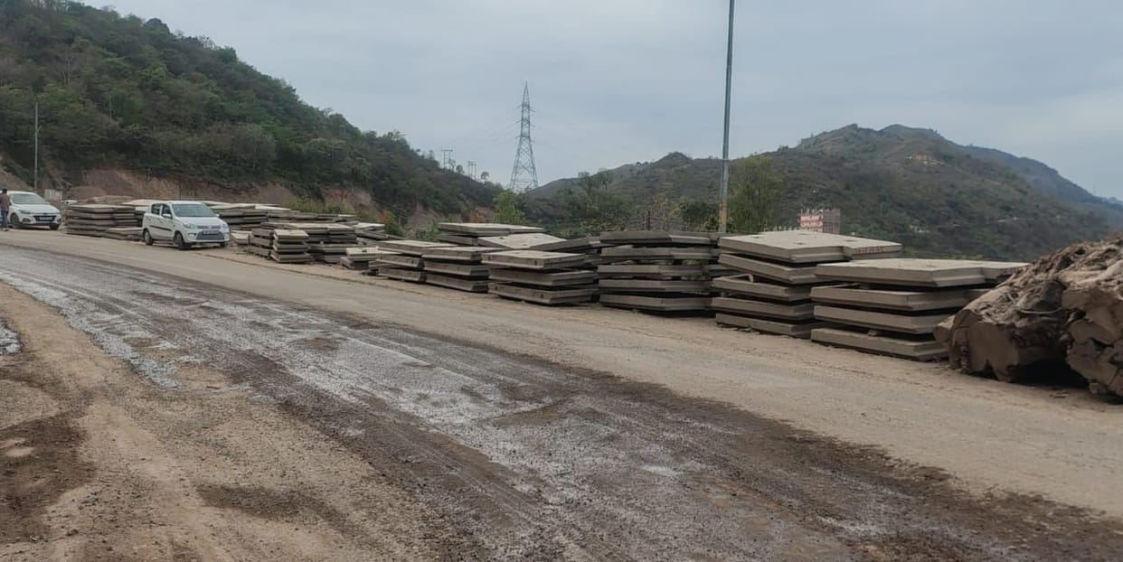 Travel on the road is difficult due to the construction of the Brahmapukhar-Namhol four-lane.