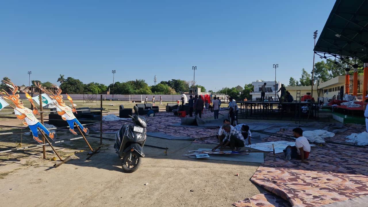 नशा मुक्त अभियान के तहत निकाली जाने वाली रैली को लेकर कठुआ के स्पोर्ट्स स्टेडियम में दिन भर जा