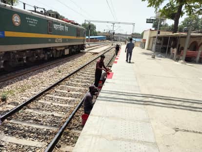 Badaun-New Delhi Rail Service Begins Today Special Train to Depart