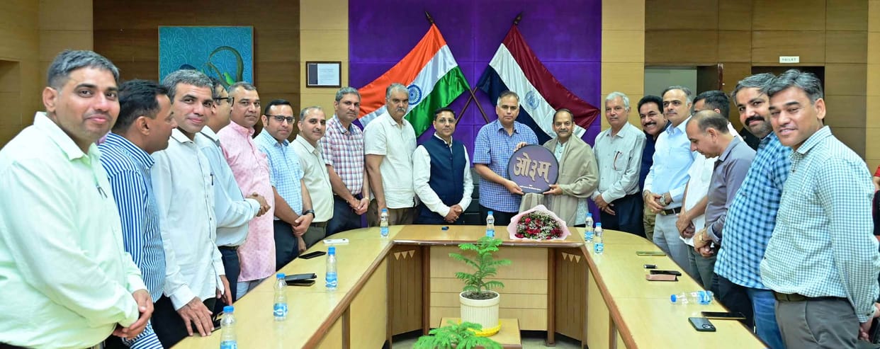 Heartfelt Farewell to Former Registrar Dr. Krishnakant at MDU