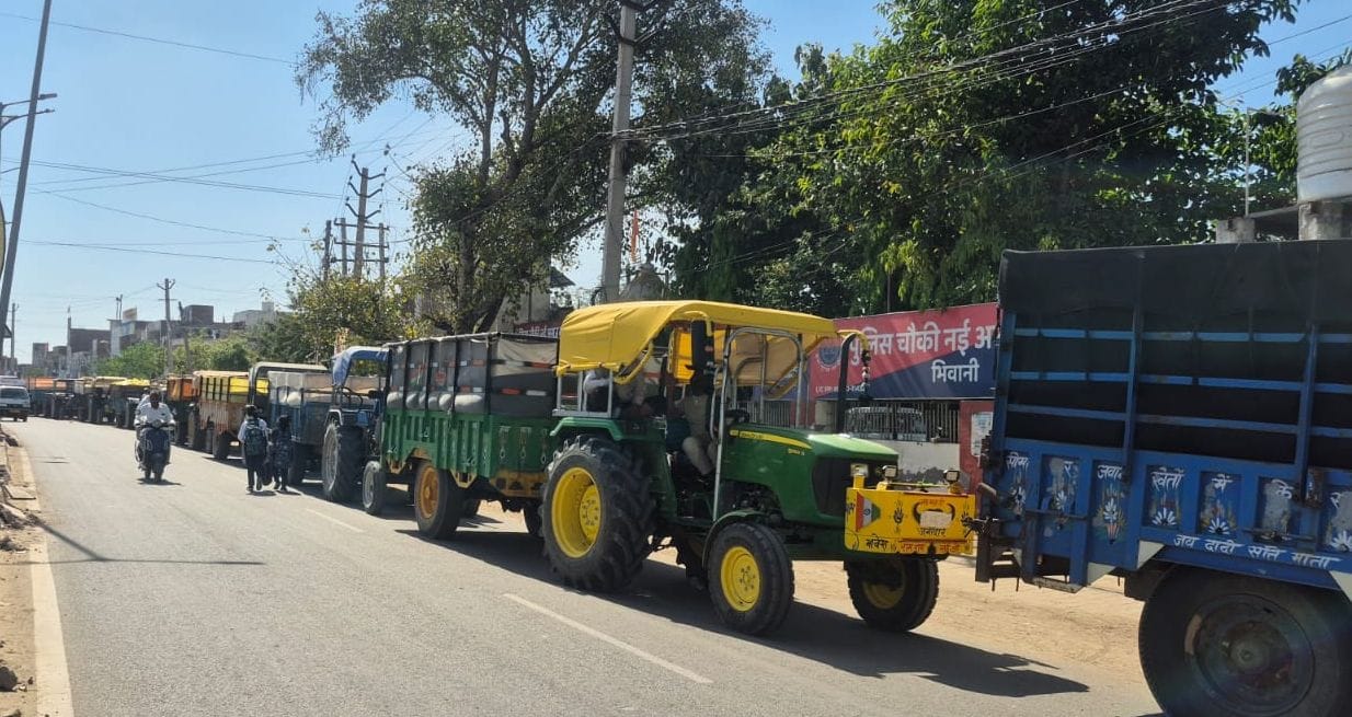 E-procurement portal down, long queues of tractor-trolleys outside mandis