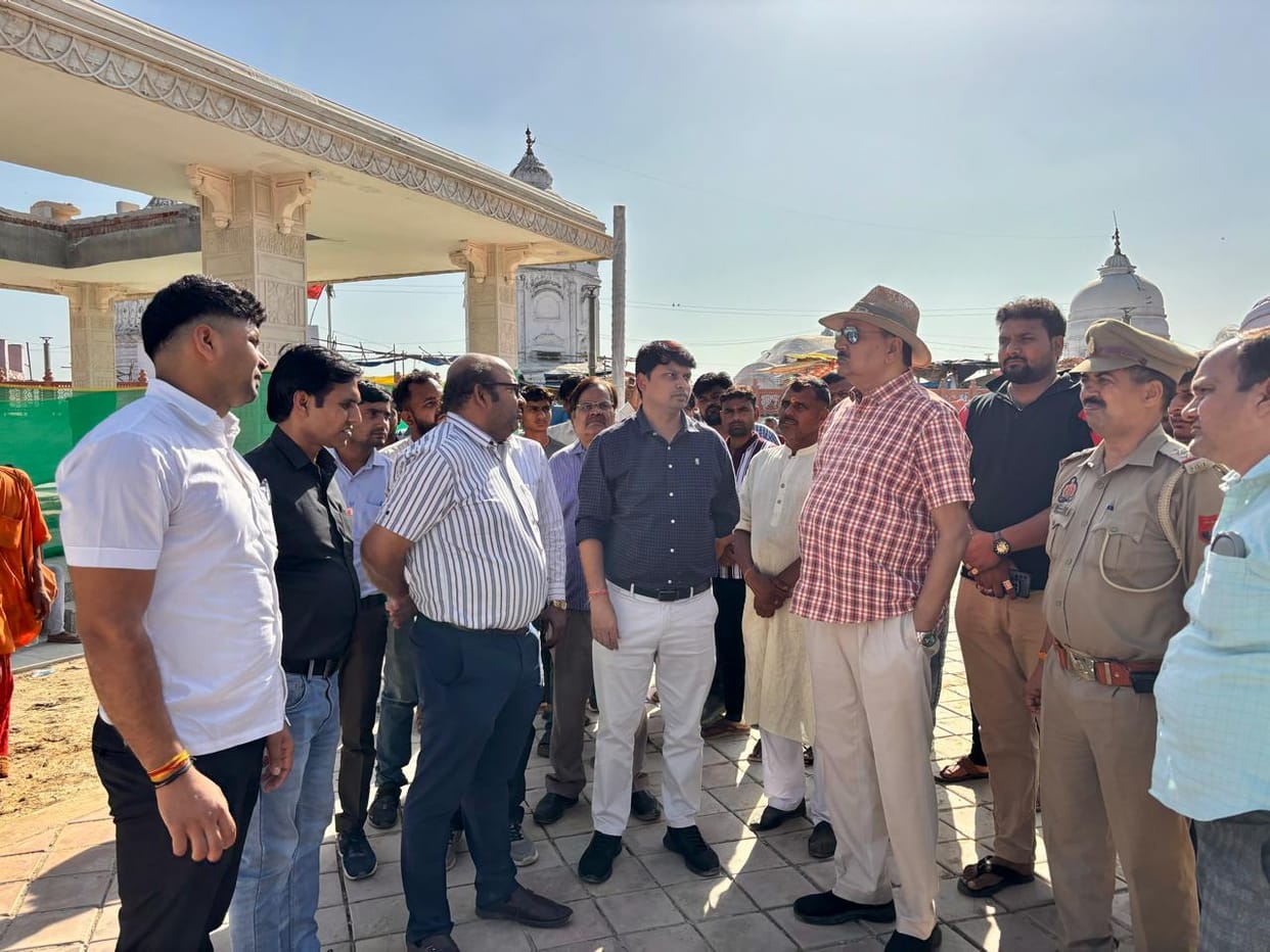 Bateshwar Corridor: Former minister inspects after the dome of the Yagyashala collapses