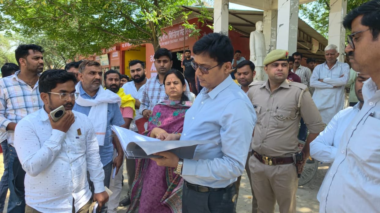Ensure that no encroachment of any kind takes place on government land.