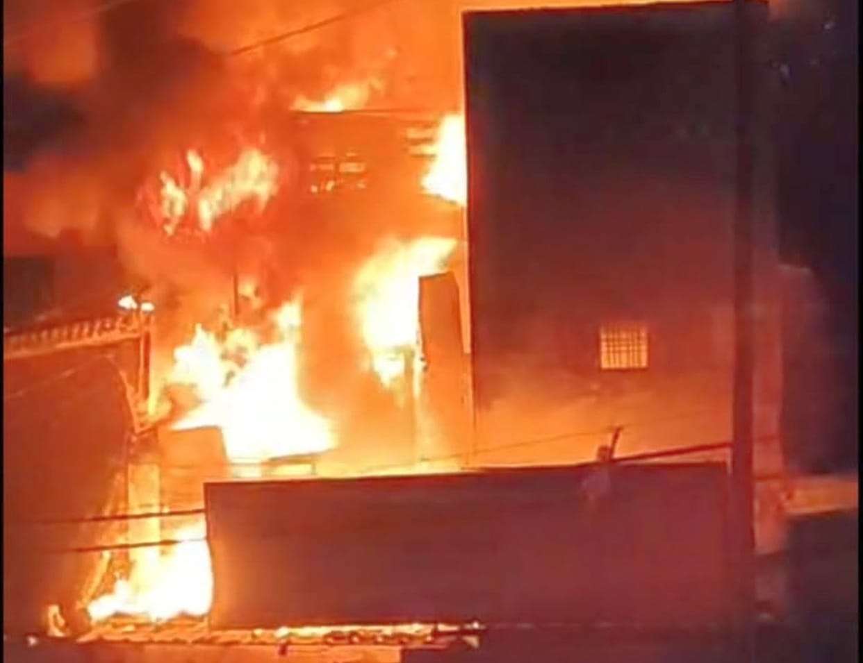 A short circuit caused a fire in an automobile workshop, causing damage worth several lakhs.