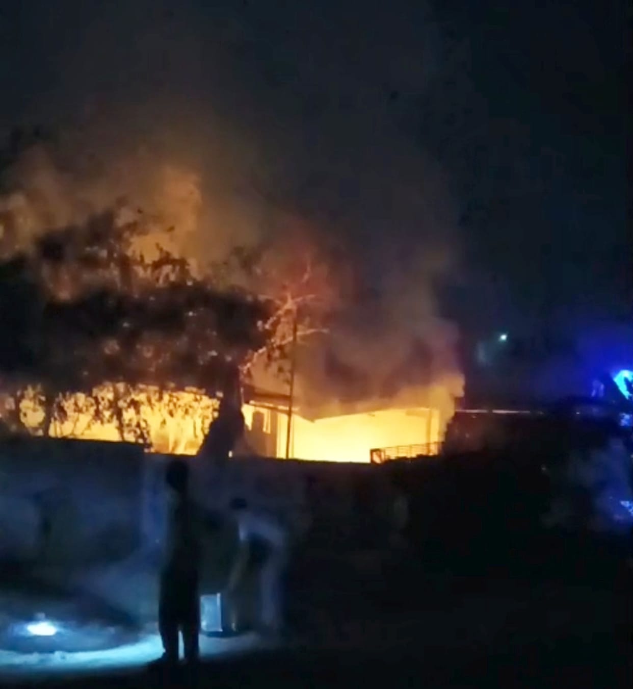 Fire broke out in a wooden stall near Pakka Talab