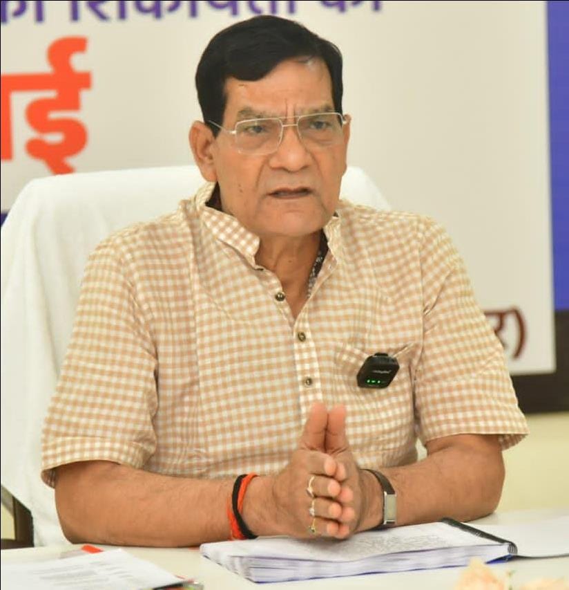 JE suspended on wrong estimate in Barabanki and Maharajganj, emphasis on uninterrupted supply in Mathura
