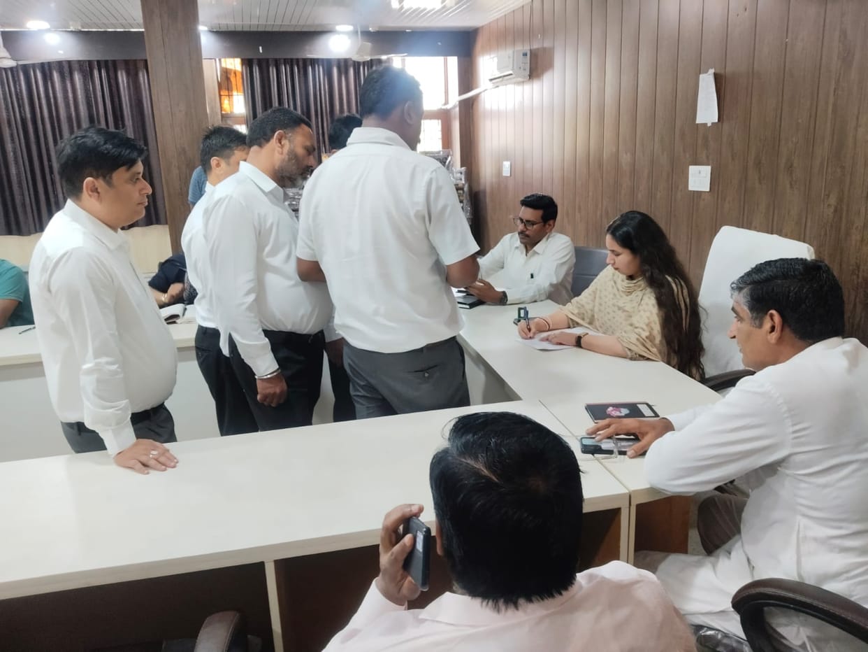 Complaint of arbitrariness of private schools, investigation ordered