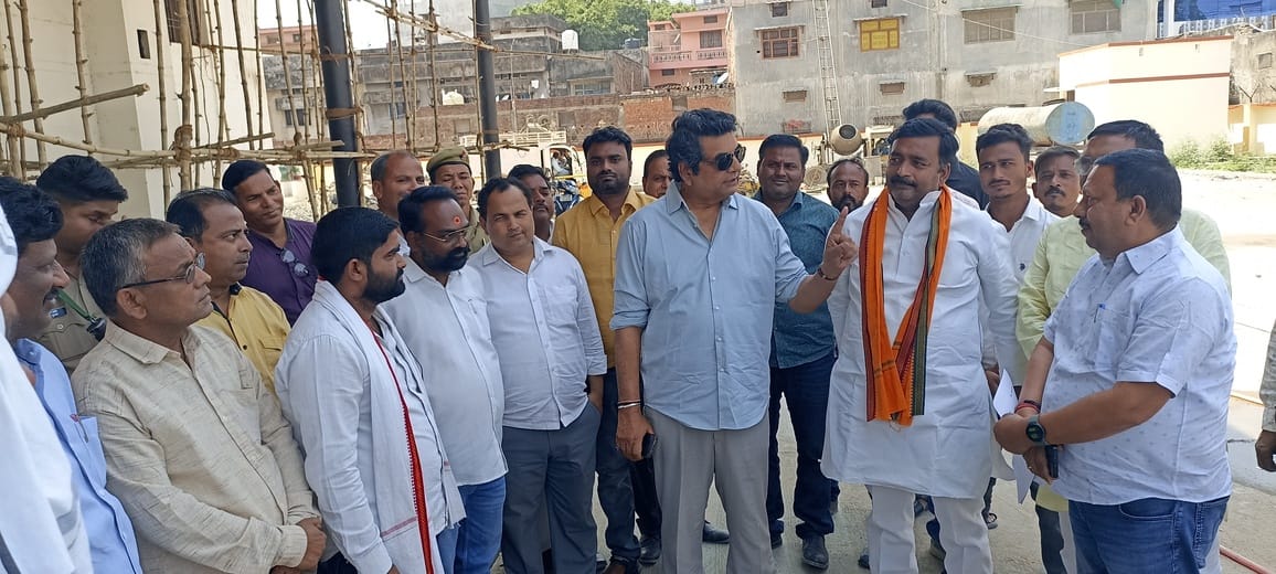 Kushinagar News: बस स्टेशन का निर्माण 15 जून तक हर हाल में पूरा करें