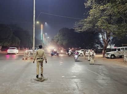 Fines Issued to 24 Police Personnel Found Without Helmets in Durg