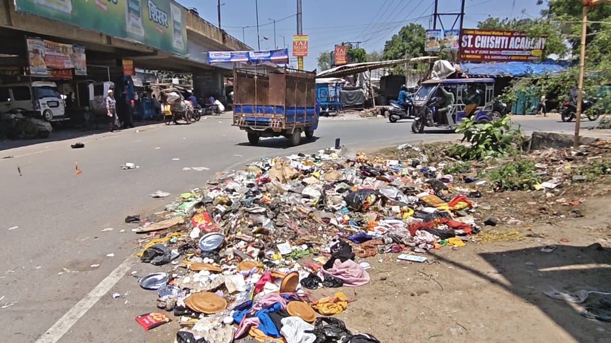 gaya municipal workers strike over 3 month salary delay garbage today bihar news