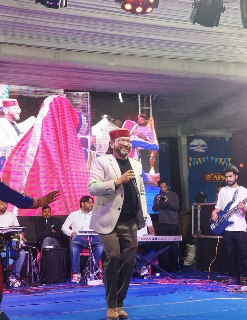 Rana made people dance to the song Ina Badiyan Jo Tudka Lana