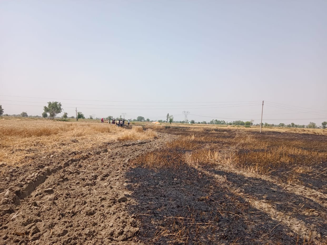 66 bighas of wheat crop and straw caught fire in three villages.