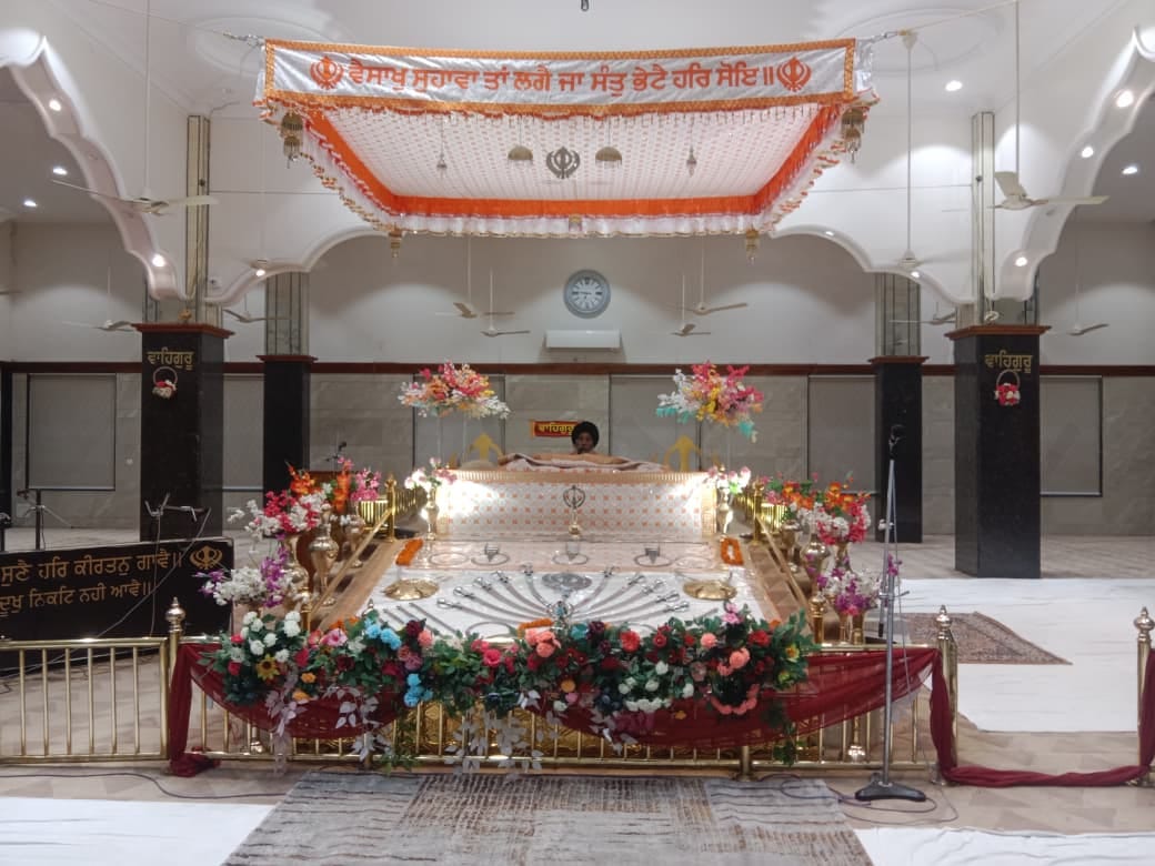 Khalsa is my form, I reside in the special Khalsa...Khalsa is my form, I reside in the special Khalsa...