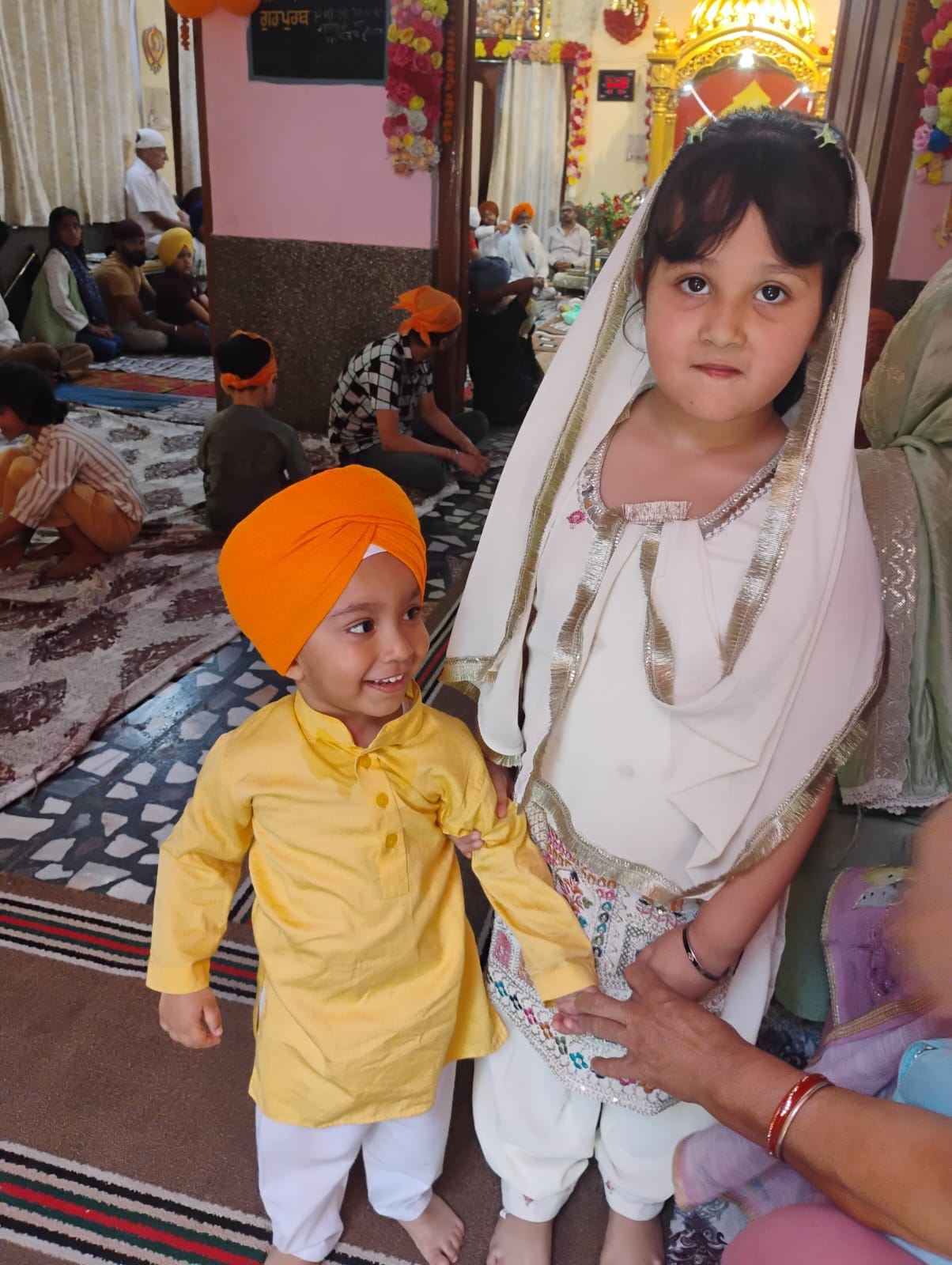 The congregation was spiritually uplifted by the Shabad-Kirtan.