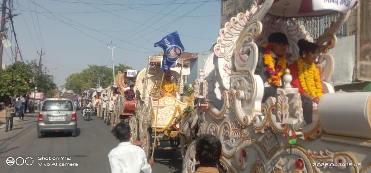 If the Constitution is discussed, we will fight on the streets: Shivpal