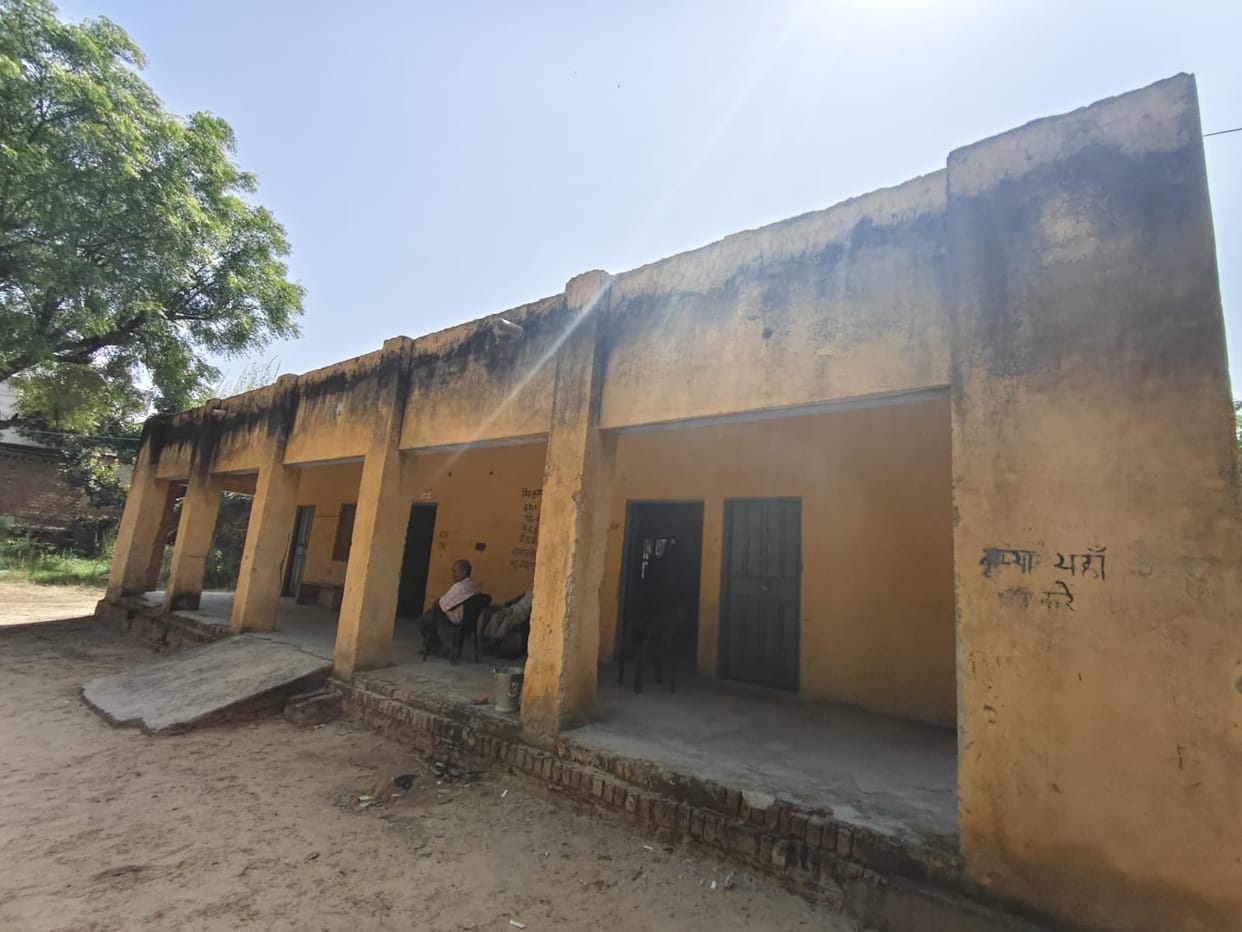 Veterinary Hospital in Ruins Services Rendered Under the Shadow of Fear Crisis of Space for a New Building