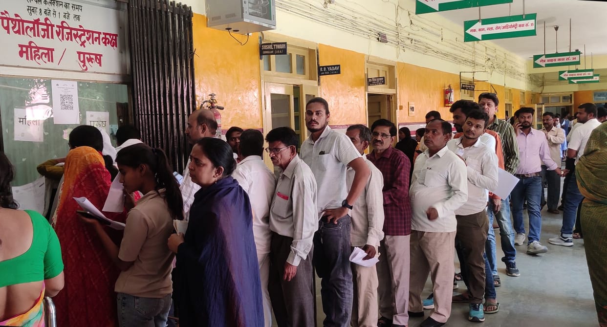 Two died due to stomach-chest pain, 18 admitted
