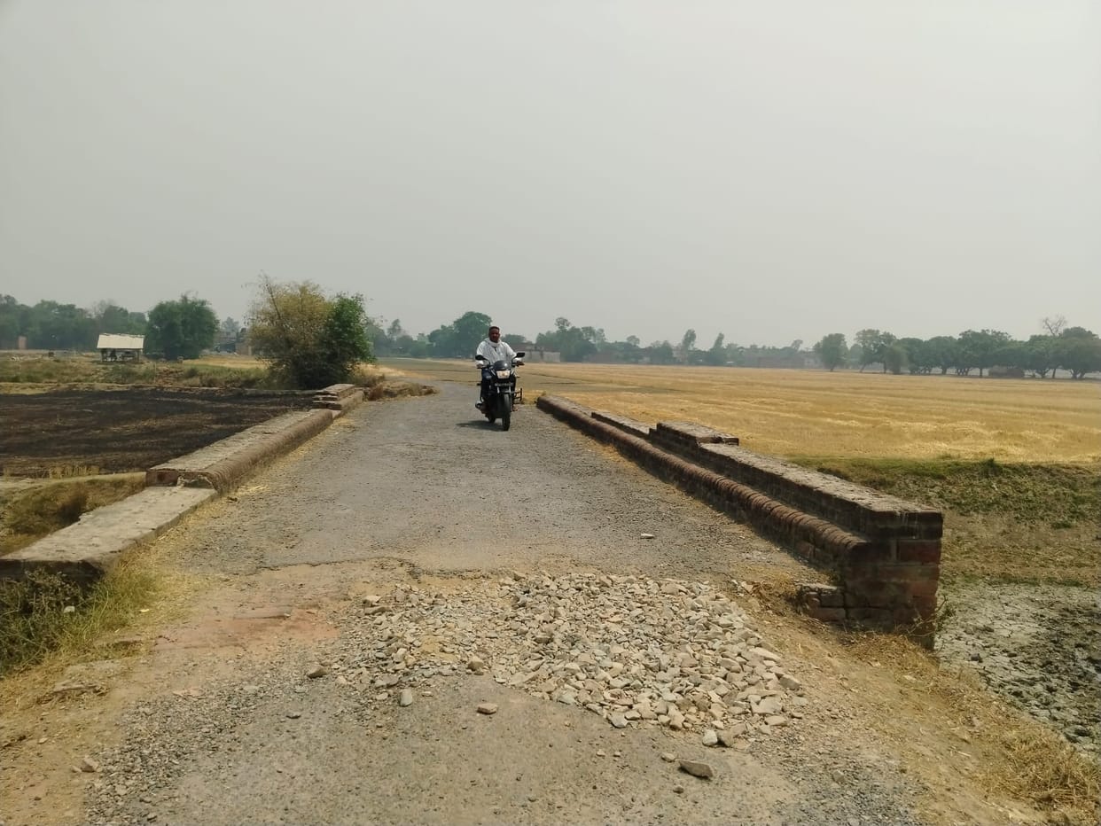 A bridge will be built at Jharua Ghat for Rs 305 lakh...the path to development will open.